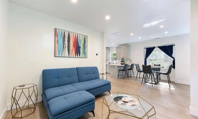 Southeastern Sacramento House | East Sac Getaway, Walking Distance to Hospitals