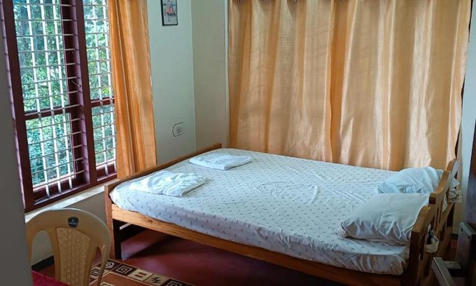 Pallivasal Apartment | East West Farm Homestay