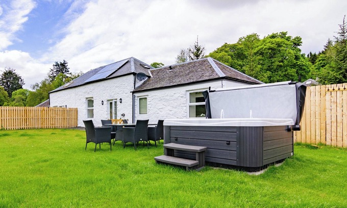 Blairgowrie Cottage | Easter Caiplich - UK30263