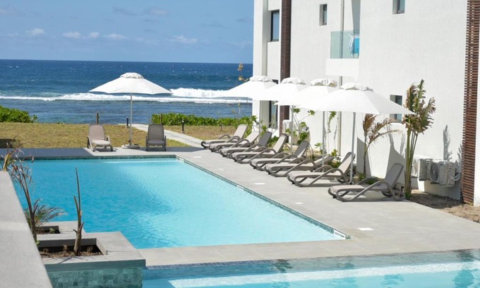 Poste Lafayette Apartment | Eastern Blue - Sea View Luxury Apartment