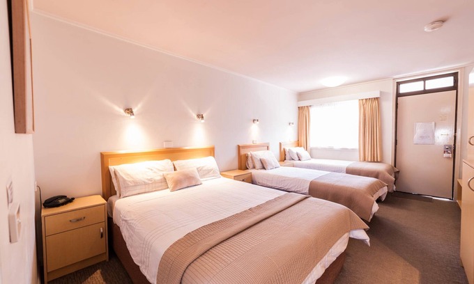 Geelong Hotel | Eastern Sands City Centre