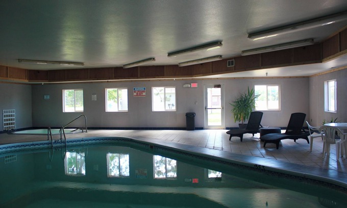 Motley Hotel | Eastwood Inn