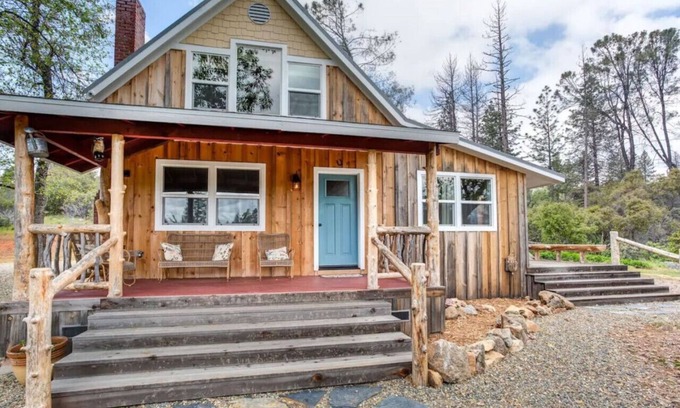 Mariposa Cabin | Eastwood Ravine Cabin w/Hot tub, pets on 40 acres!