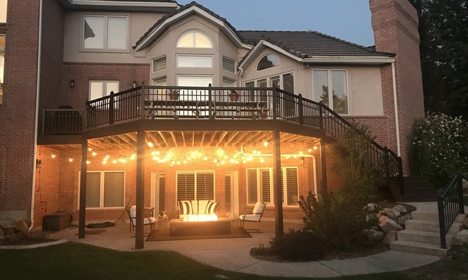 Farmington House | Easy Family fun in & outside!