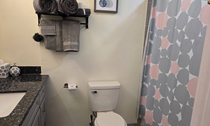 Vinton House | Eat Pray Love Country Living 3-bedroom house with AC in Vinton, LA.
