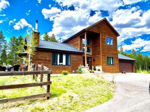 Evergreen House | Echo Hills Mountain Lodge
