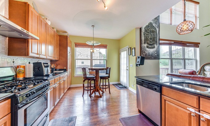 Grayslake House | Eclectic Grayslake Home w/Private Yard & Fire Pit