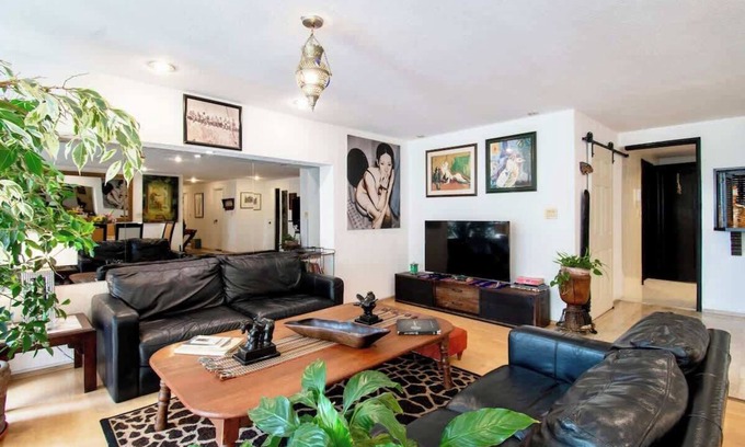 Los Morales Apartment | Eclectic Jungle: 4 stunning bedrooms in Polanco