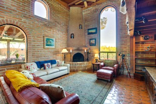Tucson House | Eclectic Tucson Home 2 Mi to Saguaro National Park