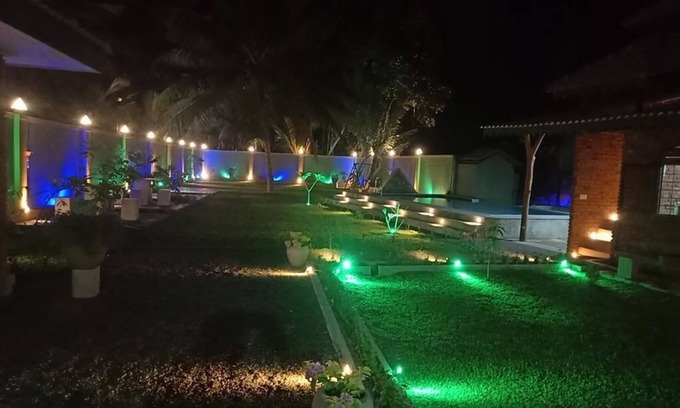 Negombo Hotel | Eco Chalets