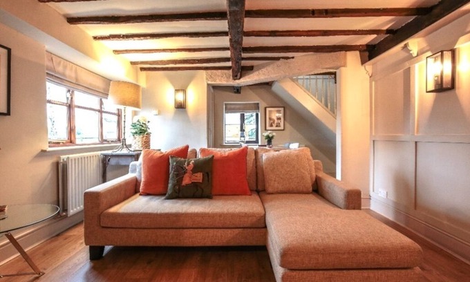 Huxley Cottage | Eco-conscious country cottage - Yew Tree Farm Holidays, Tattenhall