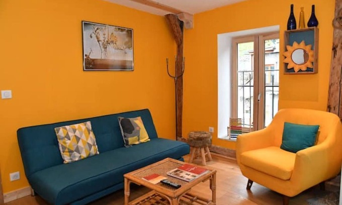 Albertville Apartment | Eco-friendly apartment in 15th century building, heart of Conflans