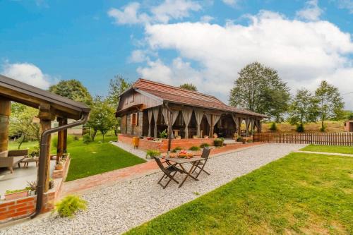 Sveti Juraj na Bregu House | Eco House Lina With Hot Tub and Sauna - Happy Rentals