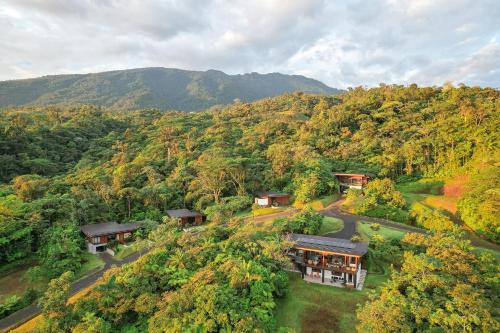 Guacimo Hotel | Ecolirios Boutique Hotel & Villas
