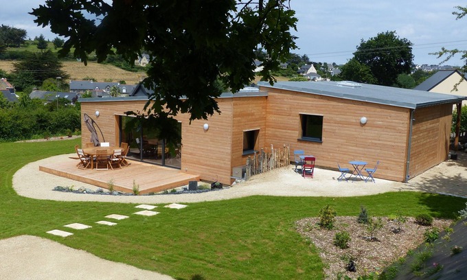 Saint-Alban House | Ecomaison comfortable, 2 steps from the Val André (22370), suitable for handicaps