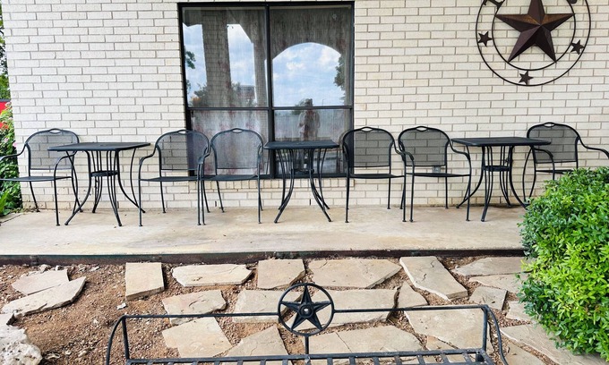 Fredericksburg Hotel | Econo Lodge Fredericksburg