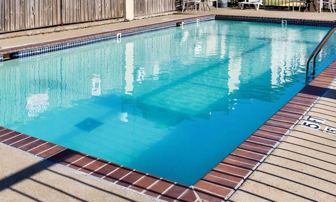 Greenville Hotel | Econo Lodge Greenville