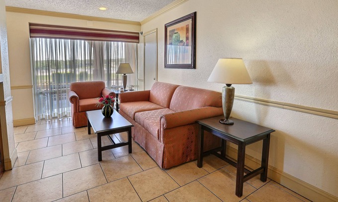 McAlester Hotel | Econo Lodge McAlester
