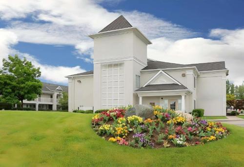 Murray Cabin | Econo Lodge Murray