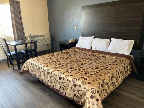Raisin Hotel | Economy Inn Fresno Yosemite