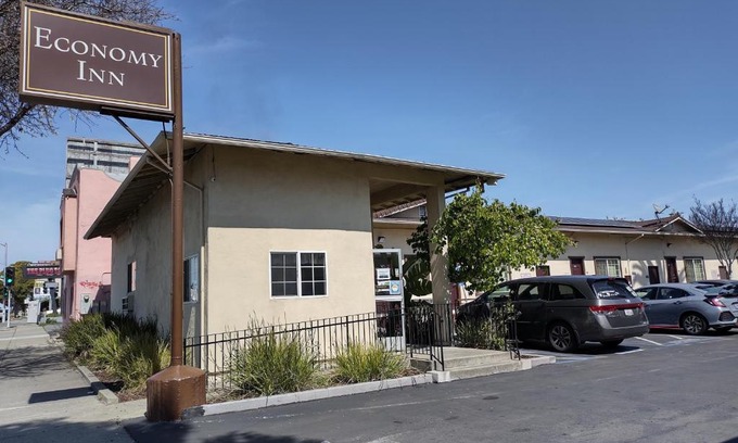 North and East Hotel | Economy Inn Richmond