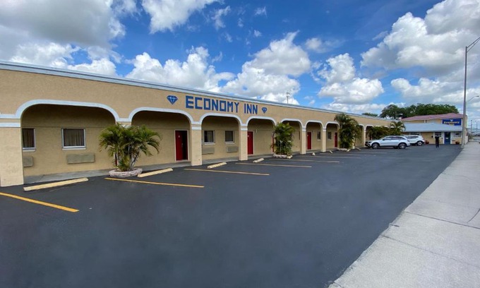 Arcadia Hotel | Economy Inn
