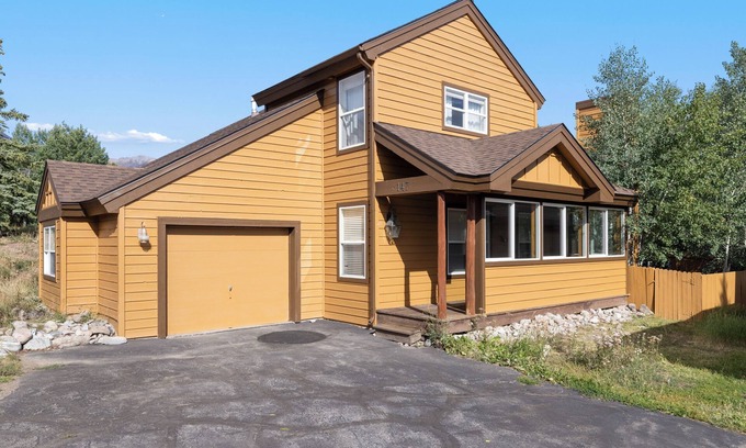 Silverthorne House | Ed's Mountain House - PET FRIENDLY, Spacious House
