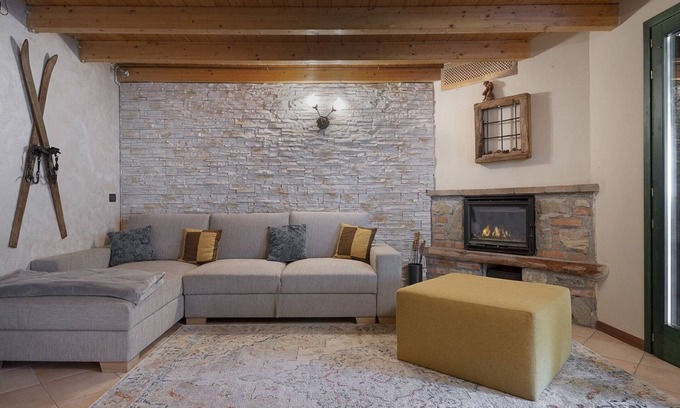 Monno Apartment | Eden View - Two Bedroom Apartment, Sleeps 6