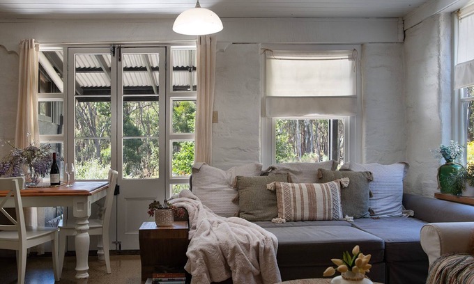 Wheatsheaf Apartment | Edessa Lodge- tranquil bush retreat 5 mins from Daylesford