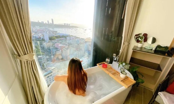 Pattaya Bay Apartment | Edge Central PATTAYA Sky Residence with Infinity Pool & Free Netflix
