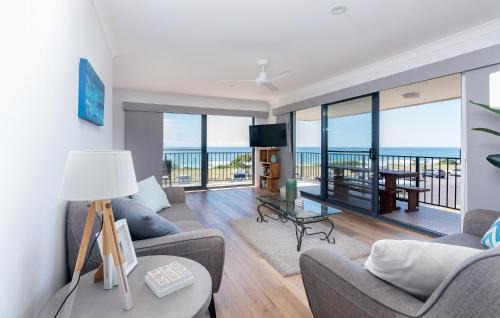 Yamba House | Edgewater 1 - LJHooker Yamba
