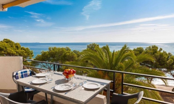 Miami Platja Apartment | Edificio Meridiano by Interhome