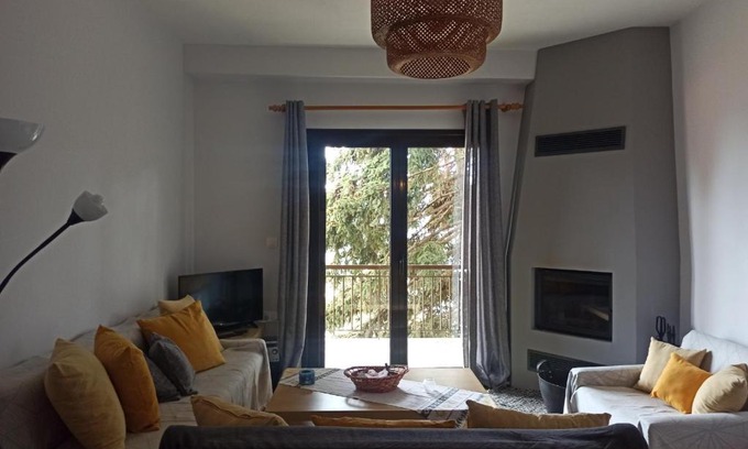 Synikia Mesi Trikalon Apartment | Efthymia's House - Τζάκι & Parking