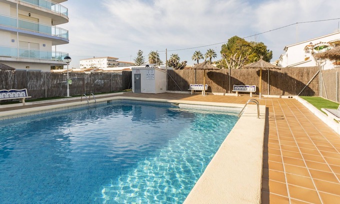 El Palmar House | EGEU - Bright apartment with shared pool and free WiFi.