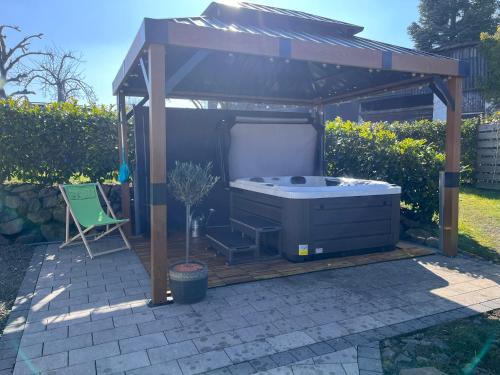 Kerschenbach House | Eifelferienhaus An der Kapelle - kostenlose Sauna, Ofen