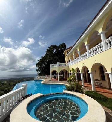 Cabrera House | El Castillo Tropical