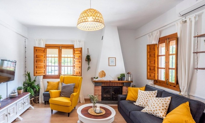 Antequera Villa | El Llano del Torcal Antequera - La Higuera by Ruralidays