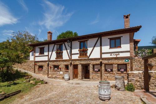 Laguna de Cameros House | El Nogal De Laguna