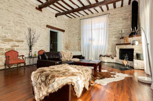 Quintanilla San Garcia Hotel | El Palacete del Obispo