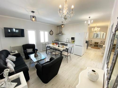 Avila Apartment | El piso del rastro
