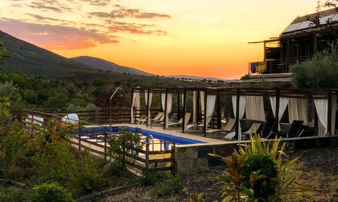 Hontanar House | El Refugio de Cristal