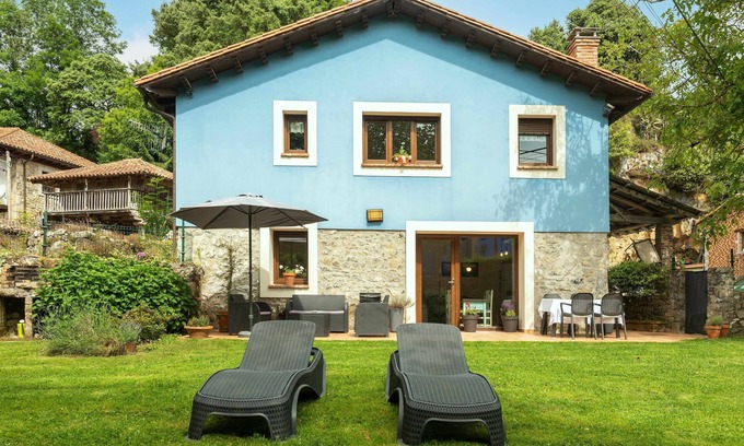 Rales House | El Toral village house
