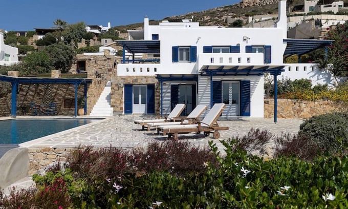 Stelida Villa | Elanora Villa