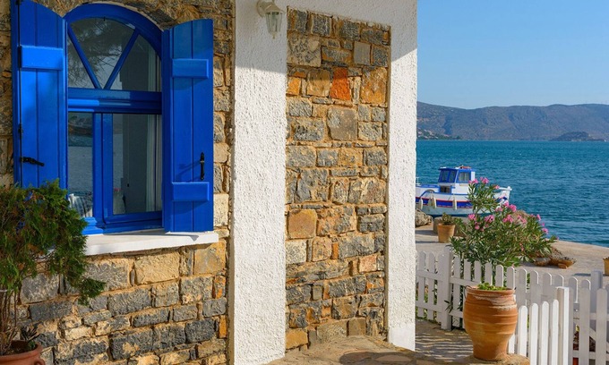 Elounda Apartment | Eleftheria sea side traditional house