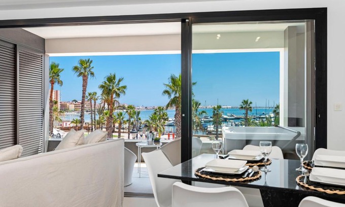 Los Cuarteros Apartment | Elegance Apartment Junogu
