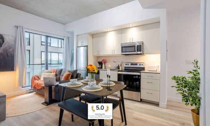 Cite Multimedia Apartment | Elegant 1BR Retreat | Chic Stay in Old Port