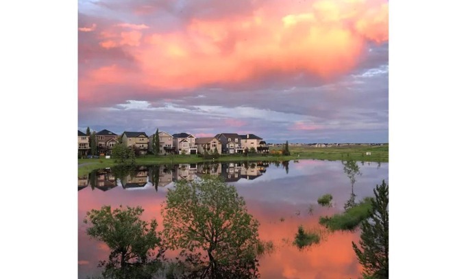 Airdrie House | Elegant 3 Bed 2.5 Bath Home with Water Front Views