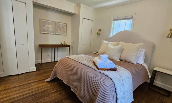 Home Park Apartment | Elegant 4BR Oasis in Atlanta!