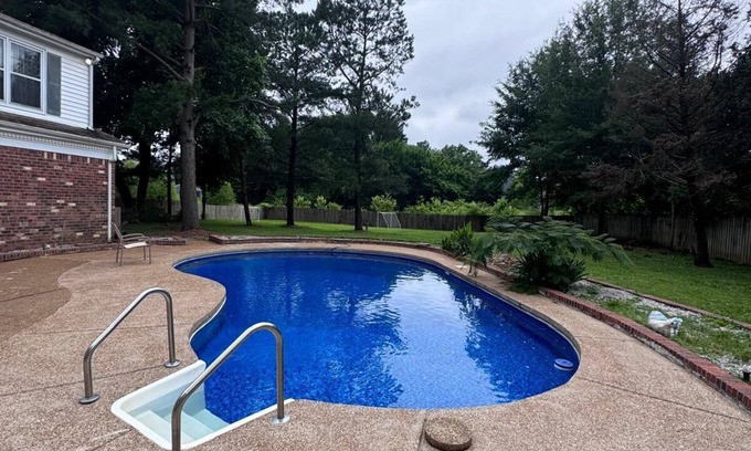 Cordova House | Elegant 6- BR Mansion with Pool - Near Gold Course & Essentials, All King Beds.
