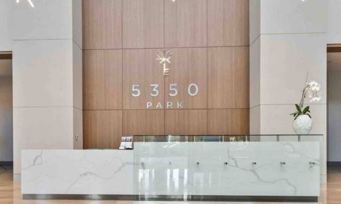 Doral Apartment | Elegant and Exclusive Studio in 5350 Luxury Tower